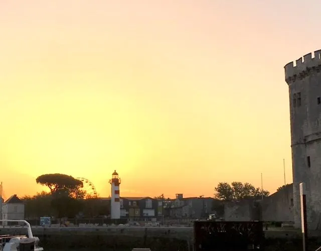 La Maison Du Palmier 3* لا روشيل